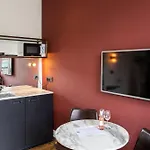 Weber 397 Hotel 2*