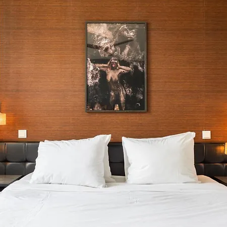 Weber 397 ホテル 2*