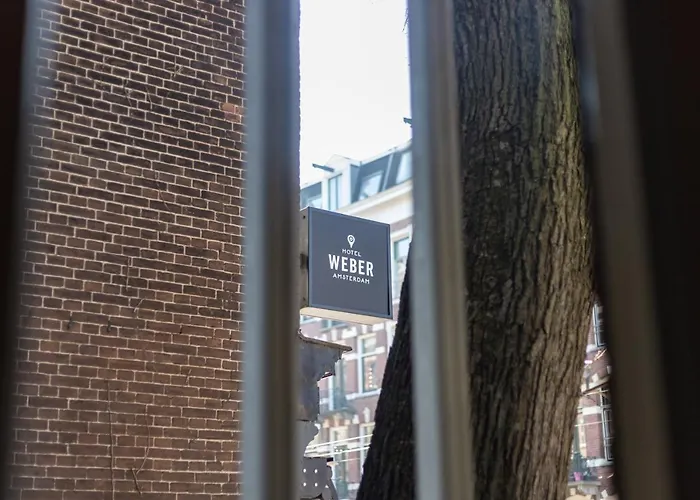 Weber Studio's Hotel 2*